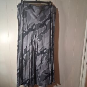 Stylish Gray Camouflage Maxi Skirt